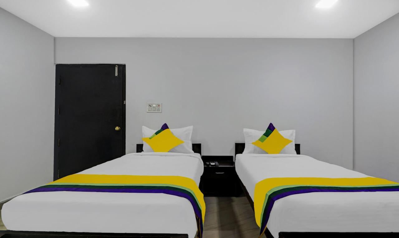 Itsy By Treebo - Lg Grand Inn Haidarábád Kültér fotó